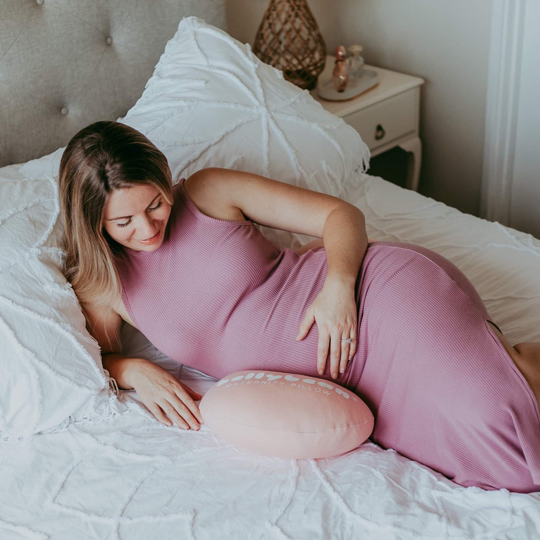  The Bellybean Maternity Pillow is a gentle, supportive pregnancy pillow for your growing belly, alleviating aches and pains, safeguarding against sleep disturbance and returning you to restfulness and rejuvenation.